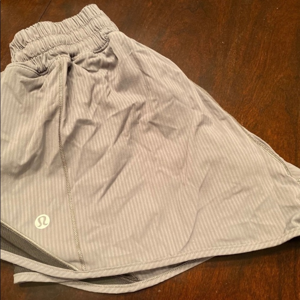 grey lululemon shorts 2.5”